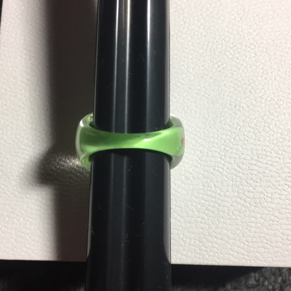 Ring - Picture 3 of 3
